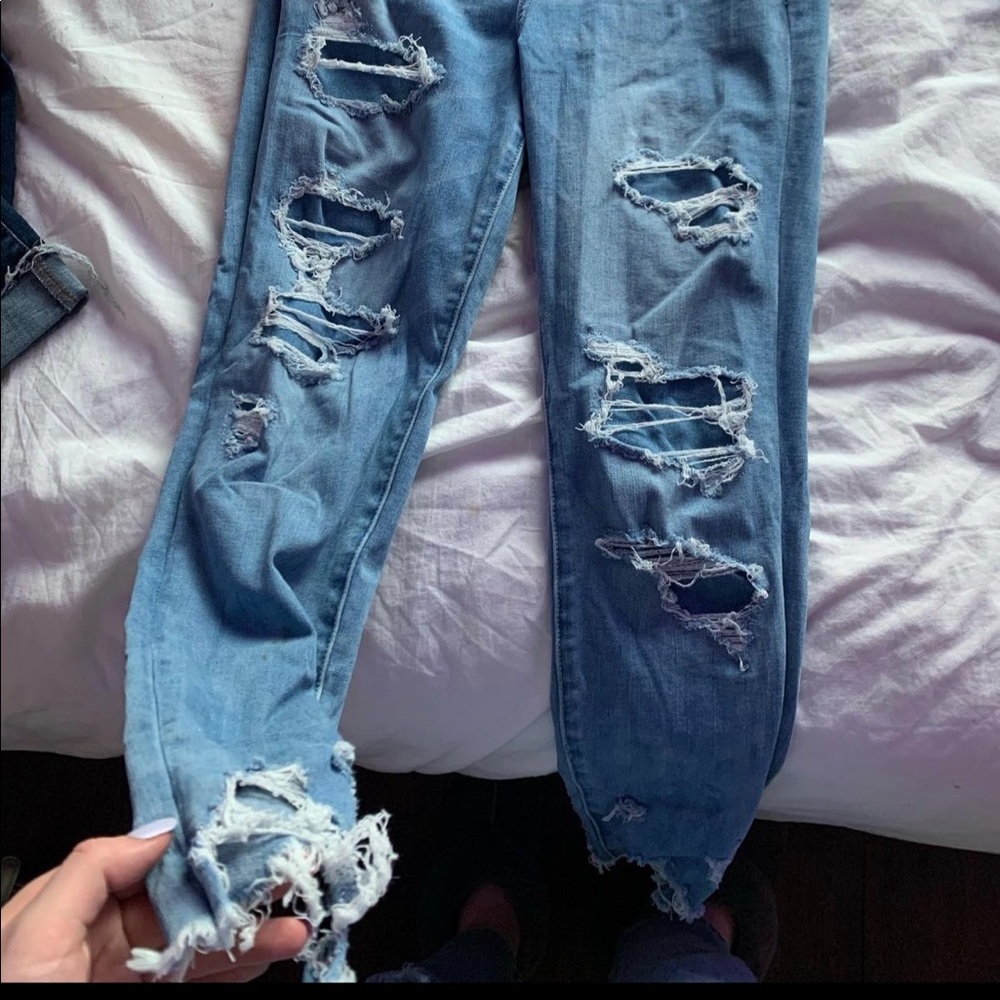 AE RIPPED STRETCH JEANS!! - Picture 5 of 5